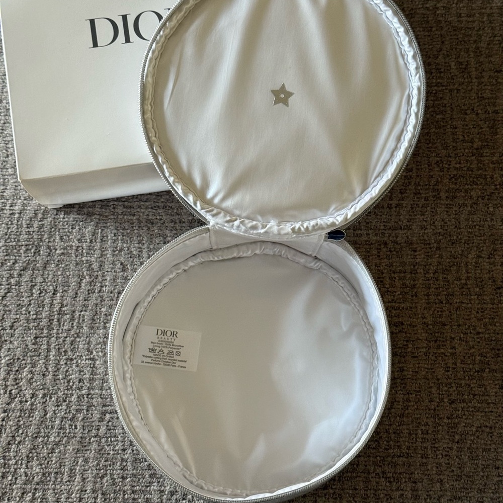 Dior Beauty Silver Round Makeup Case GWP - Picture 5 of 6